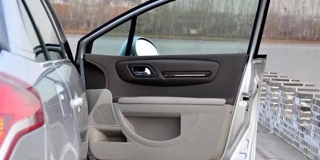 汽車保養(yǎng)之車窗